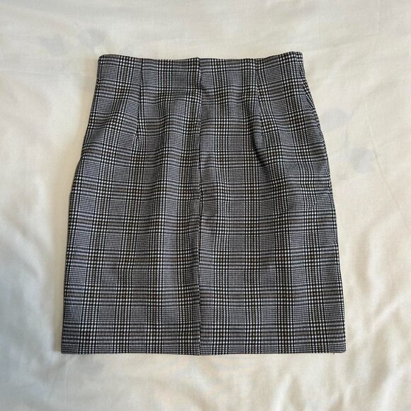 Dynamite Plaid Bodycon Short Skirt | XS - Picture 2 of 8